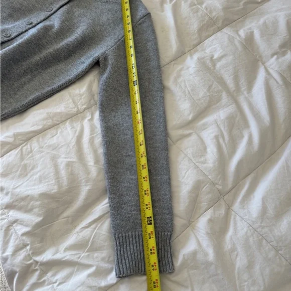 100% Viscose Grey Crewneck Cardigan Sweater - Size Small - Picture 11 of 14